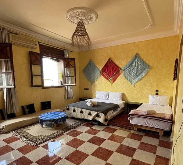 5_1 Double Bed + Single Bed + Private Bathroom 2